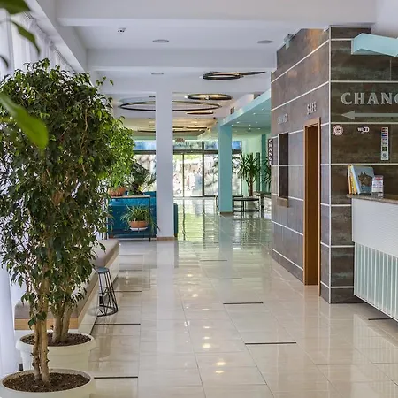 Kuban & Aquapark 4* סאני ביץ'